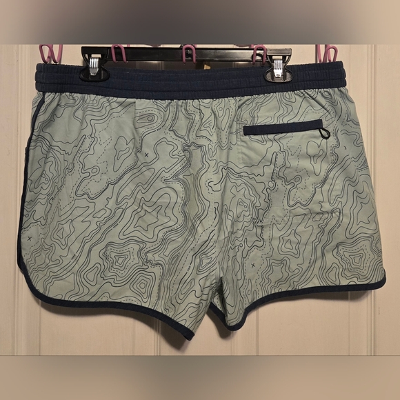 NWT Impact Collection Short Wome'ns Size L Color United By Blue - Picture 2 of 9